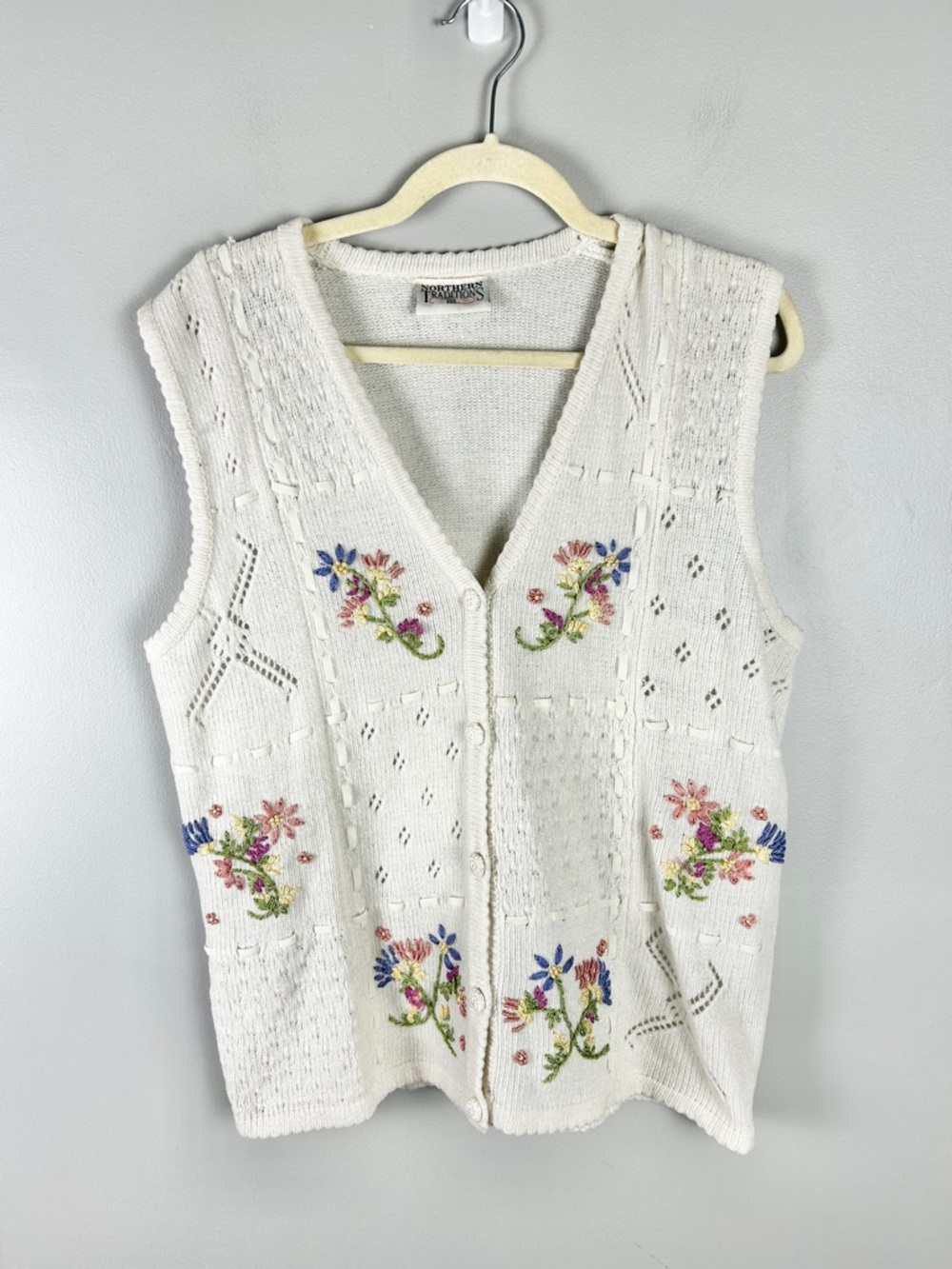 VINTAGE Floral Embroidered Knit Vest Large Grandma Cottagecore Pointelle Garden